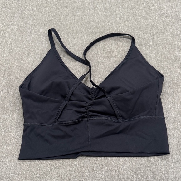 Gymshark Black Crop Top - Picture 2 of 2